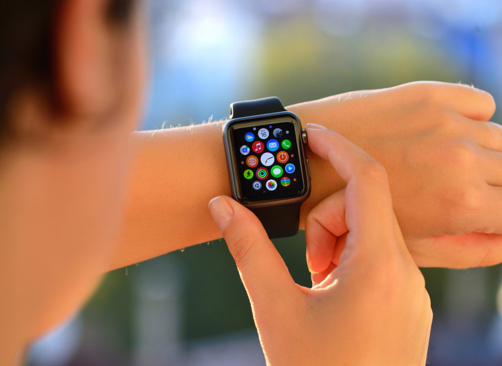 apple-watch-series-6-vs-apple-watch-se-which-smartwatch-should-you